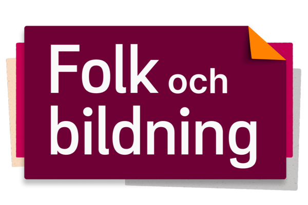 Logotyp Folk och bildning. Vit text på mörkt rosa platta med färgade lappar i bakgrunden.