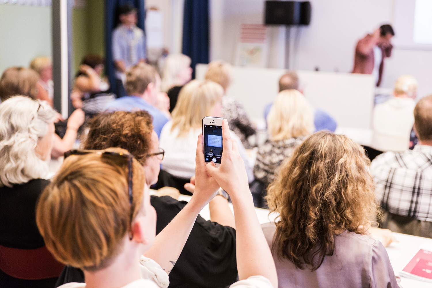 Publik på föreläsning.